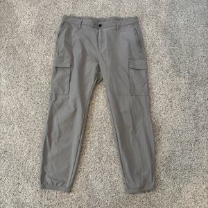 Vuori Meta Cargo Joggers Pants Men V451 Gray Size 36